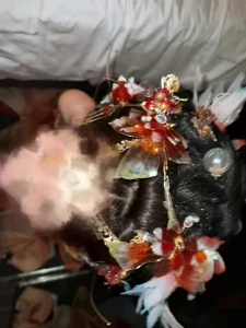 原创。国风汉服人妻跪地口交，扒开内裤插肉穴